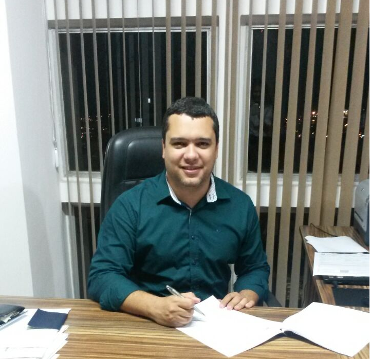 Carlos Roberto Moura Leal Junior